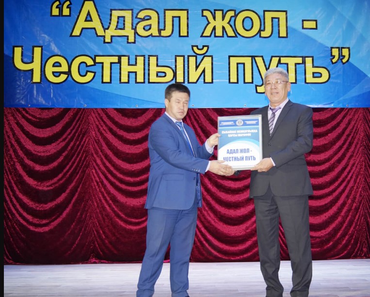 100.jpg