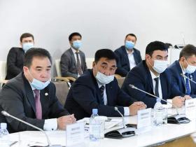 Түркістанда үлгі етерлік тірліктер көп