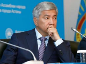 «Әліпбиді ауыстыра бергенге күмәнмен қараймын» - Тасмағамбетов