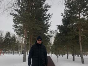 Желіде Тоқаевтың тазымен серуендеп жүрген сәтінің суреттері жарияланды