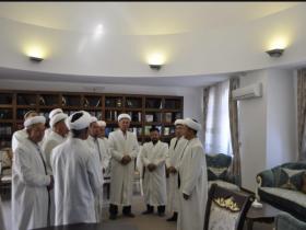 Имамдар тәжірбие алмасты