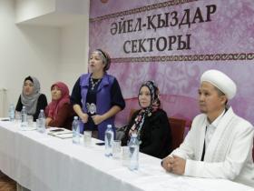 Қыздарға қоғамдағы өзін ұстау қағидалары түсіндірілді